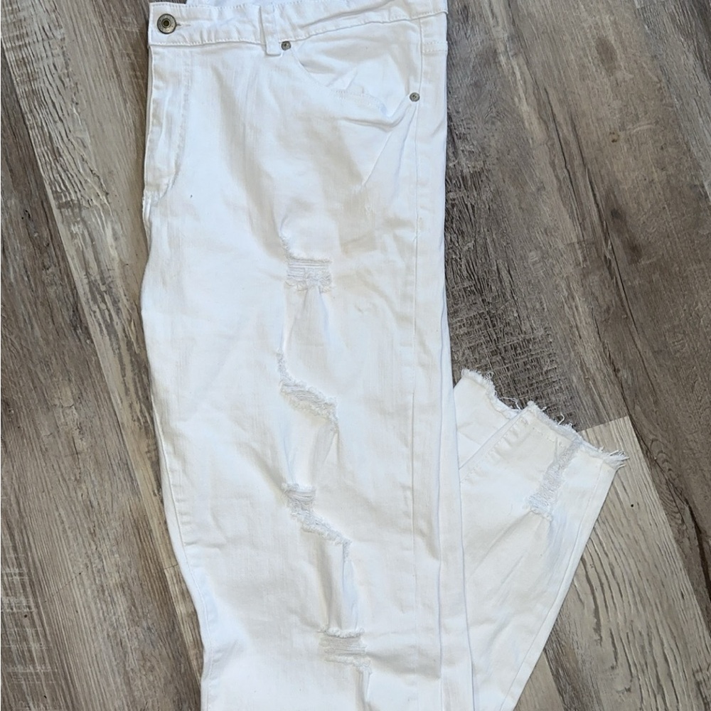 Never worn before holy white jeans from chic soul 3X